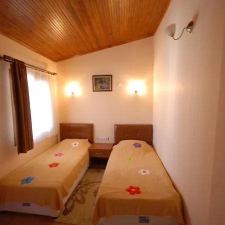 Sualti Otel Ayvalı